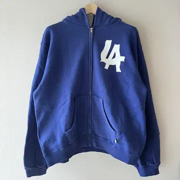 XXL 'LA NOODLE' AKIMBO ZIP-UP HOODIE