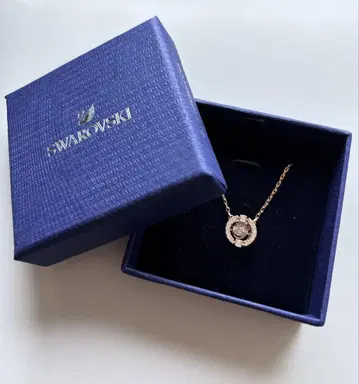 Swarovski 로즈 골드 크리스탈 목걸이