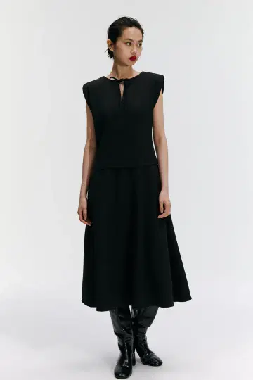 ZARA 퀼팅 숄더 미디 원피스