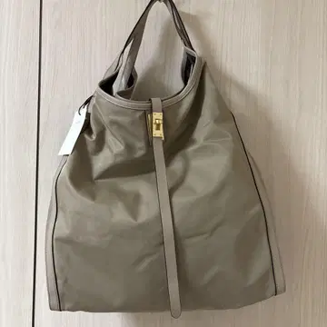 [오르세트] taupe색 나일론 숄더백