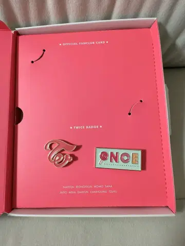 TWICE ONCE 로고 배지 2개 세트