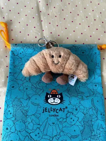 jellycat 크루아상 참 48yy