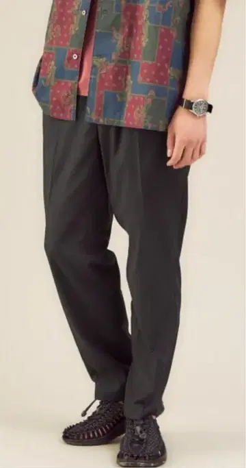 UNITED ARROWS 기능성 이지 팬츠 블랙