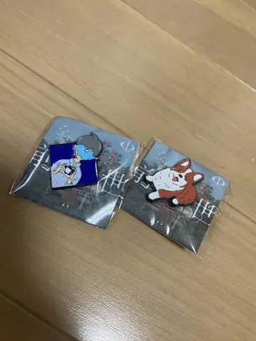 요루시카 핀 배지 (에이미, 코기)