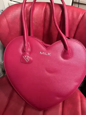 MILK 45주년 하트 백 빨간색