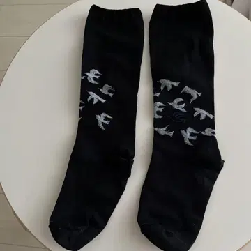 mina perhonen kanata 새 자수 하이삭스 블랙