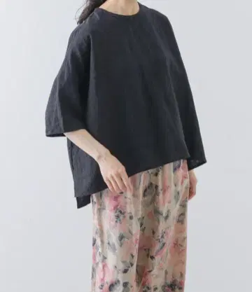 카구레 린넨 크루넥 하프 슬리브