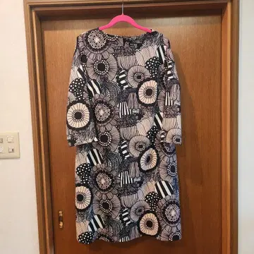 마리메꼬 Marimekko 7부 소매 무릎 기장 꽃무늬 원피스