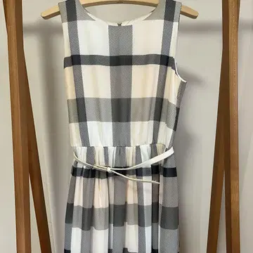 BLUE LABEL CRESTBRIDGE 원피스 (벨트 포함)