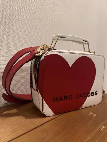 [컨디션 최상] MARC JACOBS 하트 숄더백