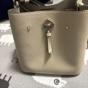 kate spade NEWYORK 마티 스몰 버킷 백
