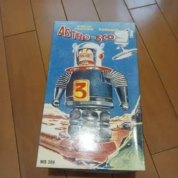 ASTRO-SCOUT 로봇 피규어