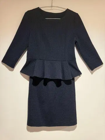네이비 페플럼 셋업 수트