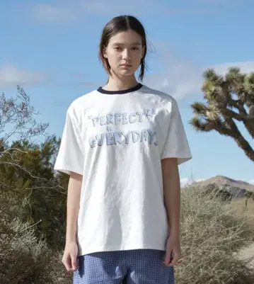 Low classic 반팔 티셔츠 PERFECT EVERYDAY M