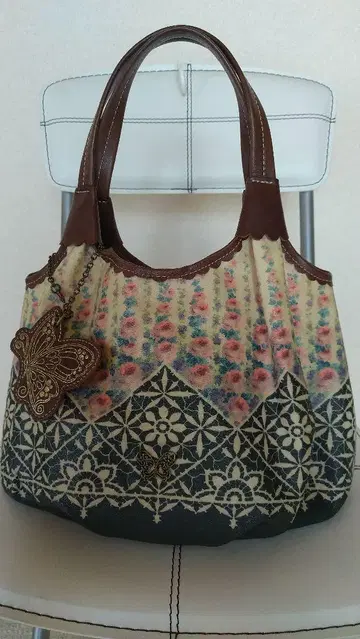ANNA SUI 핸드백 버터플라이 참 포함