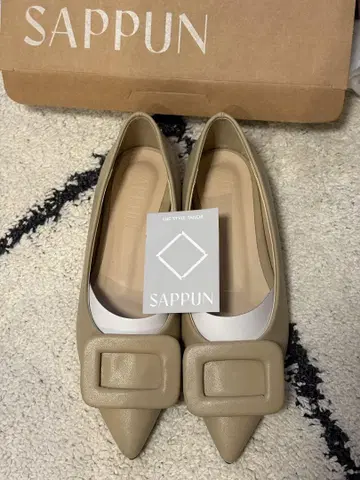 SAPPUN 베이지 스틸레토 로퍼