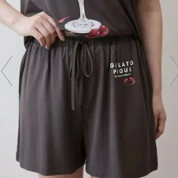 젤라또피케 COOL 레이온 디저트 로고 숏팬츠 차콜 그레이