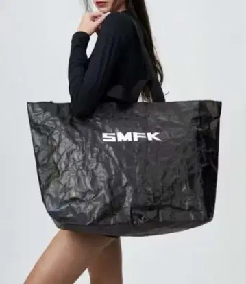 SMFK 블랙 토트백
