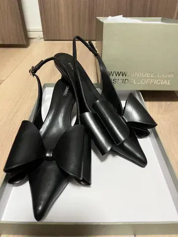 SNIDEL 블랙 리본 샌들