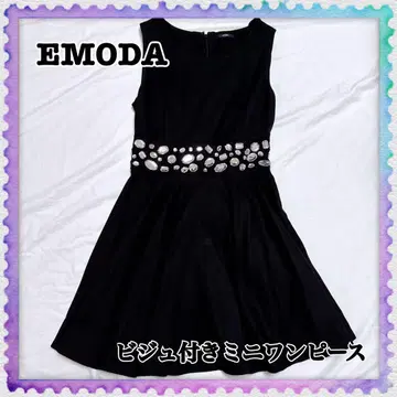 EMODA / 에모다 비쥬 장식 미니 원피스