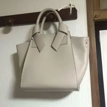 NATURAL BEAUTY BASIC 핸드백