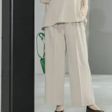 오페이크 닷 클립 베이지 허리밴딩 팬츠