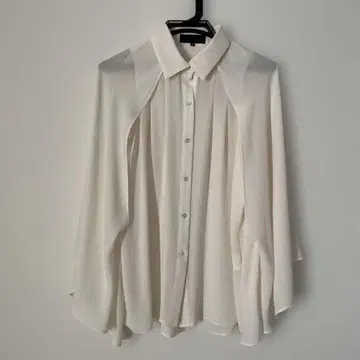 UNTITLED 슬리브리스 블라우스