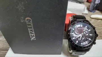 CITIZEN 인디펜던트 크로노그래프 블랙 솔라텍
