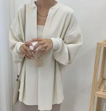 blate 키넥 상의 에크루