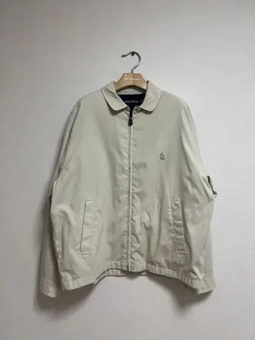 구제 의류 80~90's nautica 화이트 베이지 스윙탑