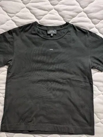A.P.C. 블랙 티셔츠 S 사이즈