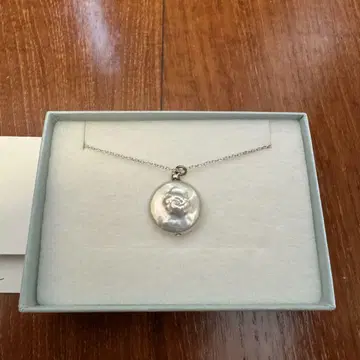 graey PEARL LETTER (NECKLACE) 펄 목걸이