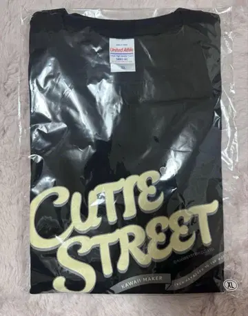 [미개봉] CUTIE STREET 로고 티셔츠 블랙 XL