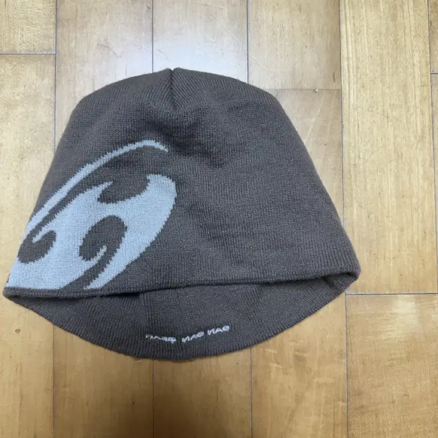 SAN SAN GEAR | 산산기어 Sansan Gear Logo Beanie #산산기어