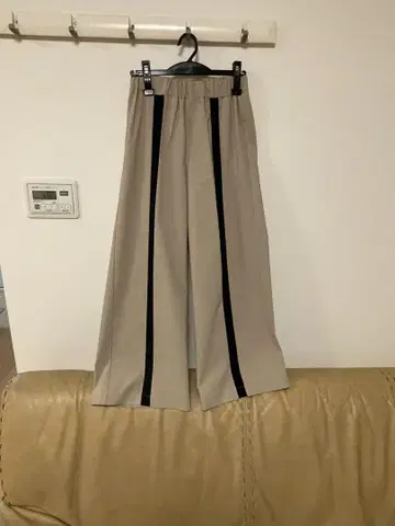 베이지 와이드 팬츠