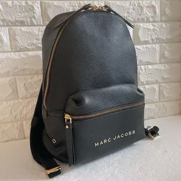 컨디션 최상 MARC JACOBS 에브리데이 메탈 로고 럭색 블랙