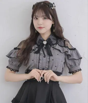 하트 플로키 반팔 프릴 블라우스 ROJITA 미사용 새상품
