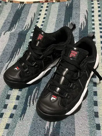 FILA 스파게티 로우컷 블랙 스니커즈 신발 27cm