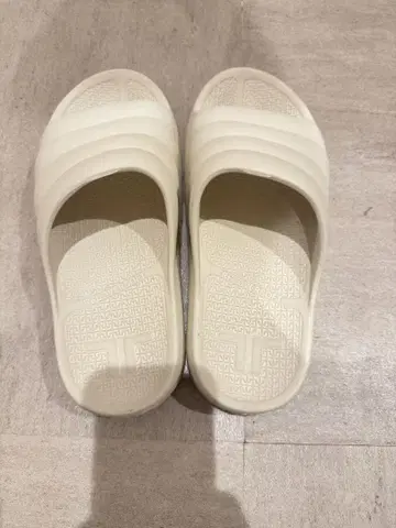 [Telic] 슬라이드 샌들 W-CLOUD