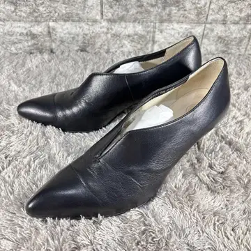 새상품급 YOSHITO 요시토 센터 슬릿 펌프스 부티 가죽