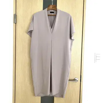 aga 그레이 베이지 반팔 V넥 원피스 9호