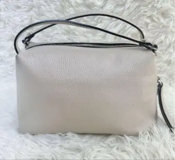 새상품급 GIANNI CHIARINI ALIFA M 숄더백 화이트