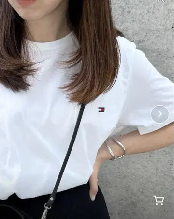 TOMMYHILFIGER 원포인트 자수 T셔츠