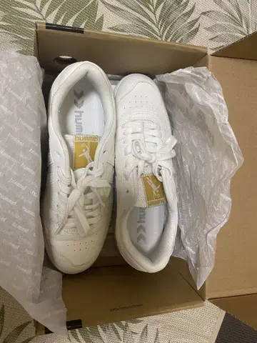 hummel 화이트 스니커즈