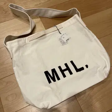 [새상품] MHL. 엠에이치엘 캔버스 숄더백