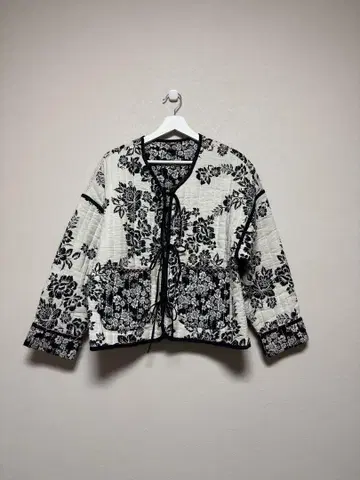 ZARA 퀼팅 자켓 완판템 리버서블