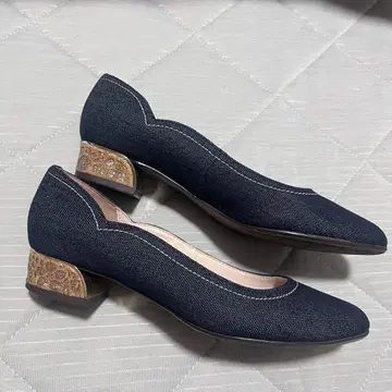 artemis by DIANA 펌프스