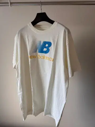 new balance 로고 티셔츠 아이보리 반팔 XXL