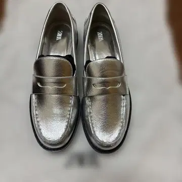 ZARA 실버 로퍼
