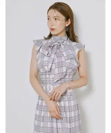 SNIDEL 허리 핀턱 보우타이 원피스 0